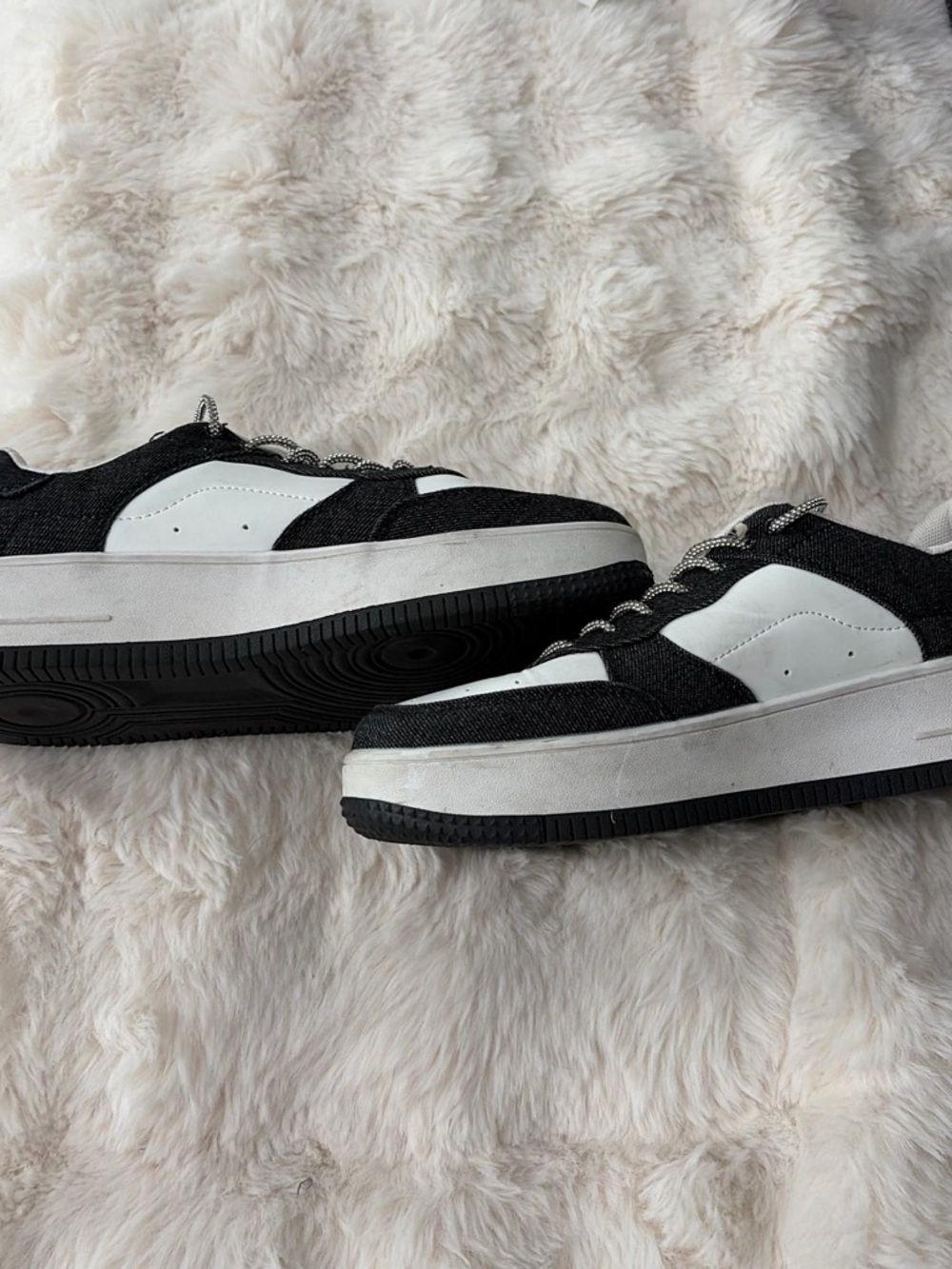 Fashion Nova Black and White Low-Top Sneakers